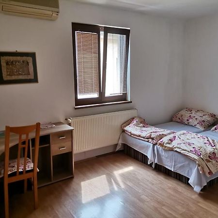 Anh' Private Rooms For Tourist Bratislava Exterior foto