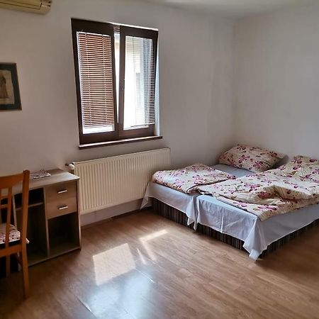 Anh' Private Rooms For Tourist Bratislava Exterior foto